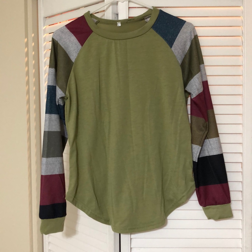 Multi-colored long sleeve